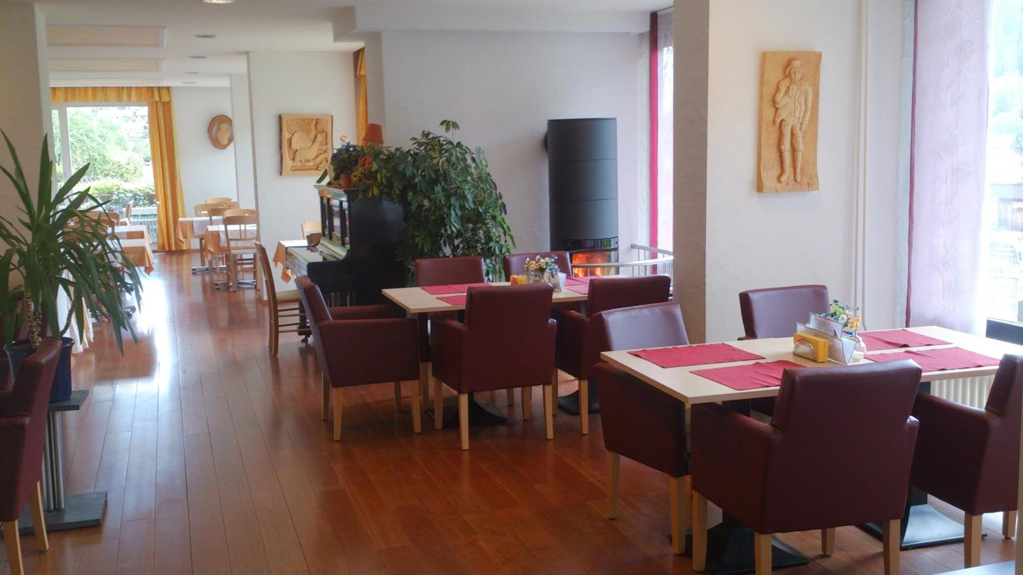 Hotel Bergfrieden Bad Wildbad Ngoại thất bức ảnh
