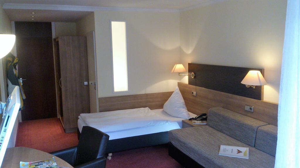 Hotel Bergfrieden Bad Wildbad Ngoại thất bức ảnh