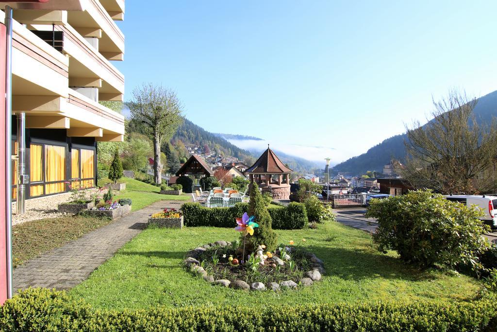 Hotel Bergfrieden Bad Wildbad Ngoại thất bức ảnh