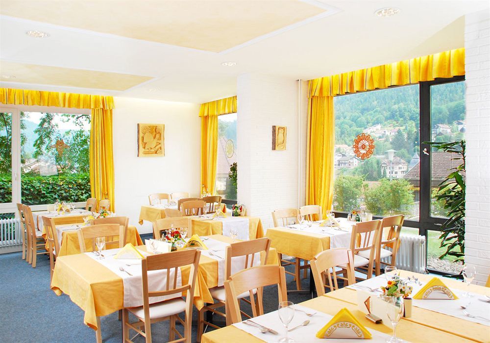 Hotel Bergfrieden Bad Wildbad Ngoại thất bức ảnh